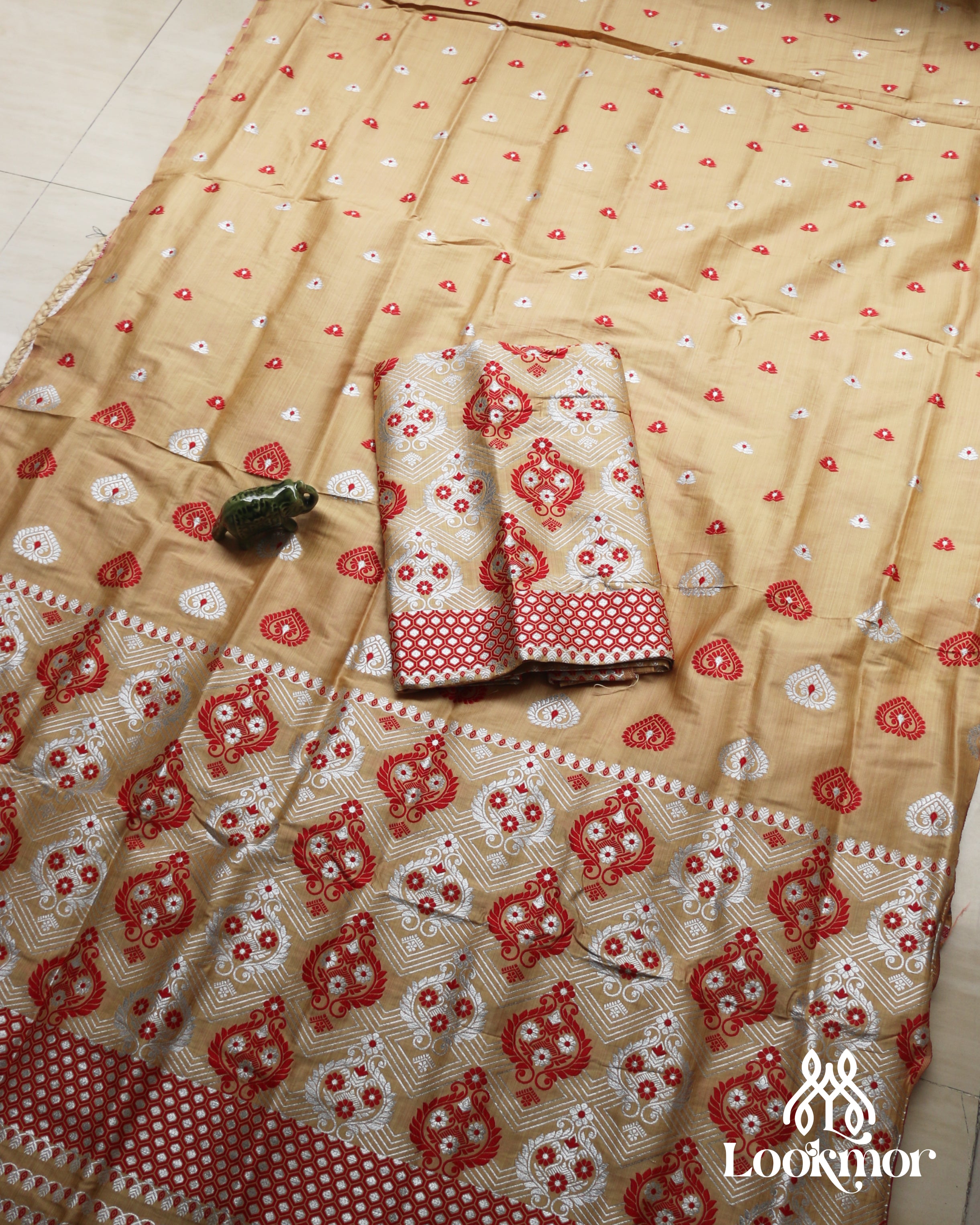 Gold Cream Traditional Assamese Mekhela Sador in Premium Mix Paat – Festive Wear