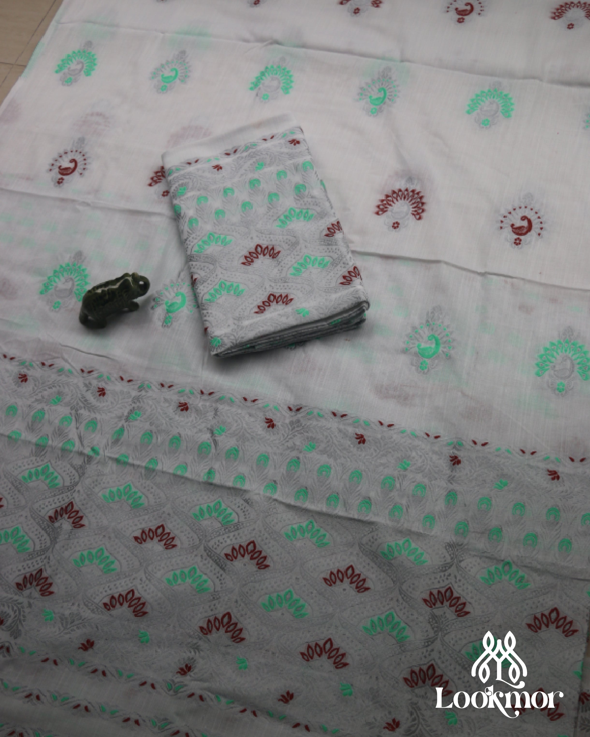 White + Light green Kesapaat Paat Set Mekhela Sador