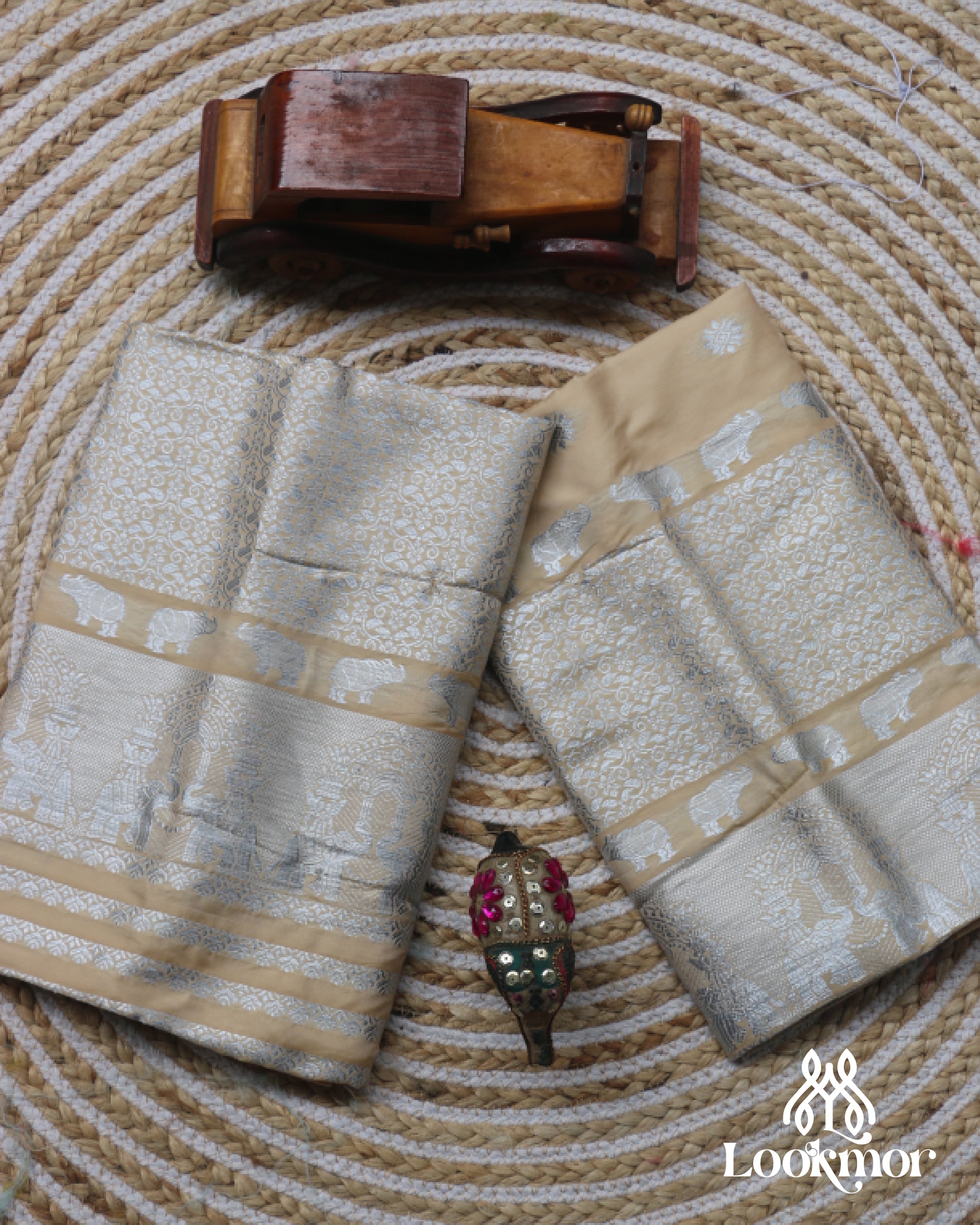 Off Cream Silver Jari Super Semi Paat Set Mekhela Sador